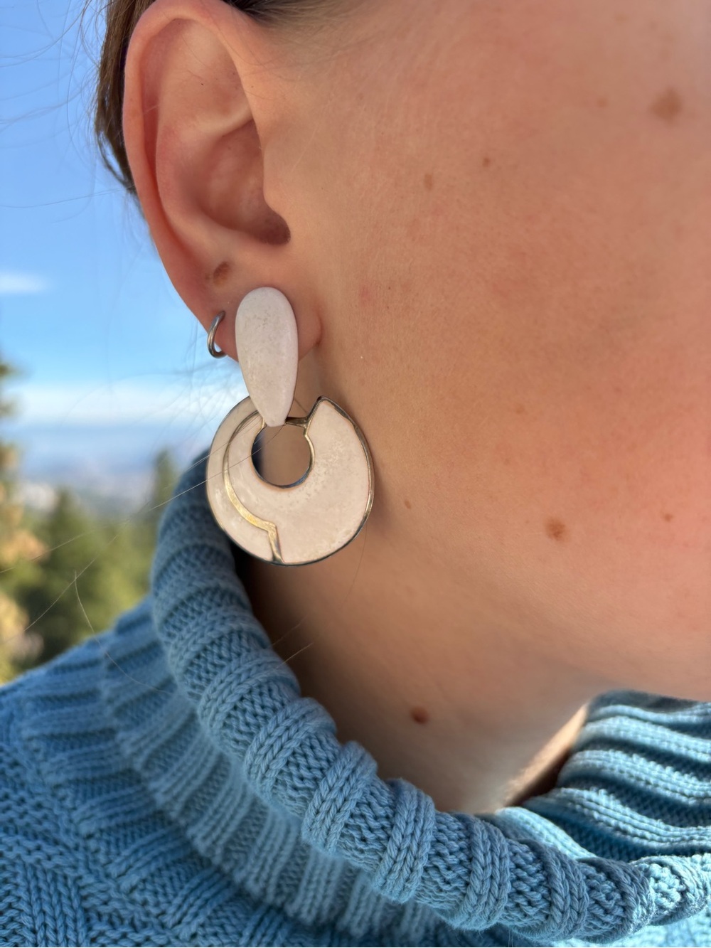 Women’s White Enamel Metal Drop Earrings